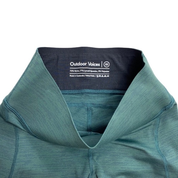 OUTDOOR Voices Core 3/4 Leggings Tights in Ever Green - Picture 8 of 8